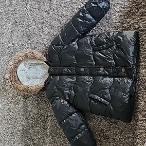 STUNNING OLD NAVY FUR TRIM PUFFER JACKET